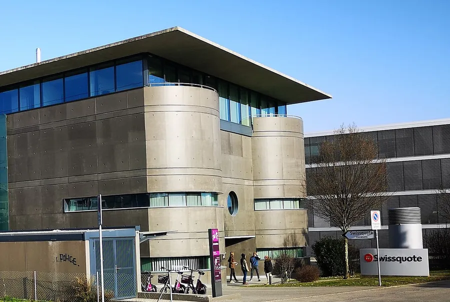 swissquote review headquarters gland