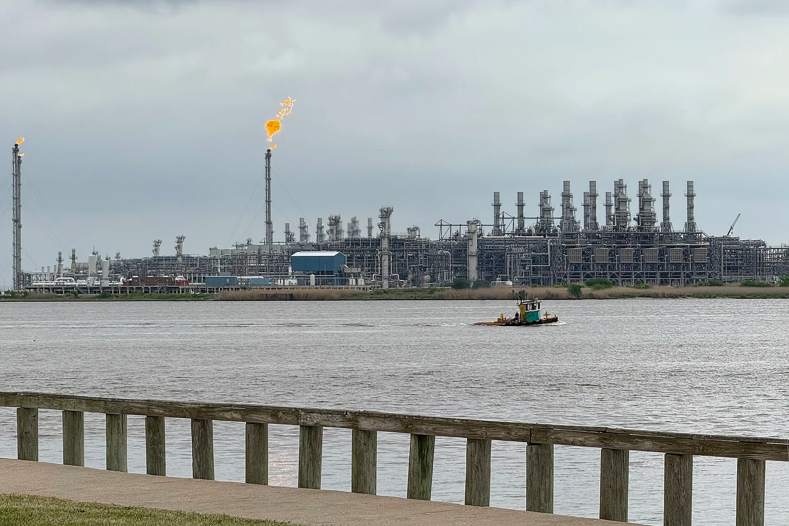 natural gas sabine pass lng terminal