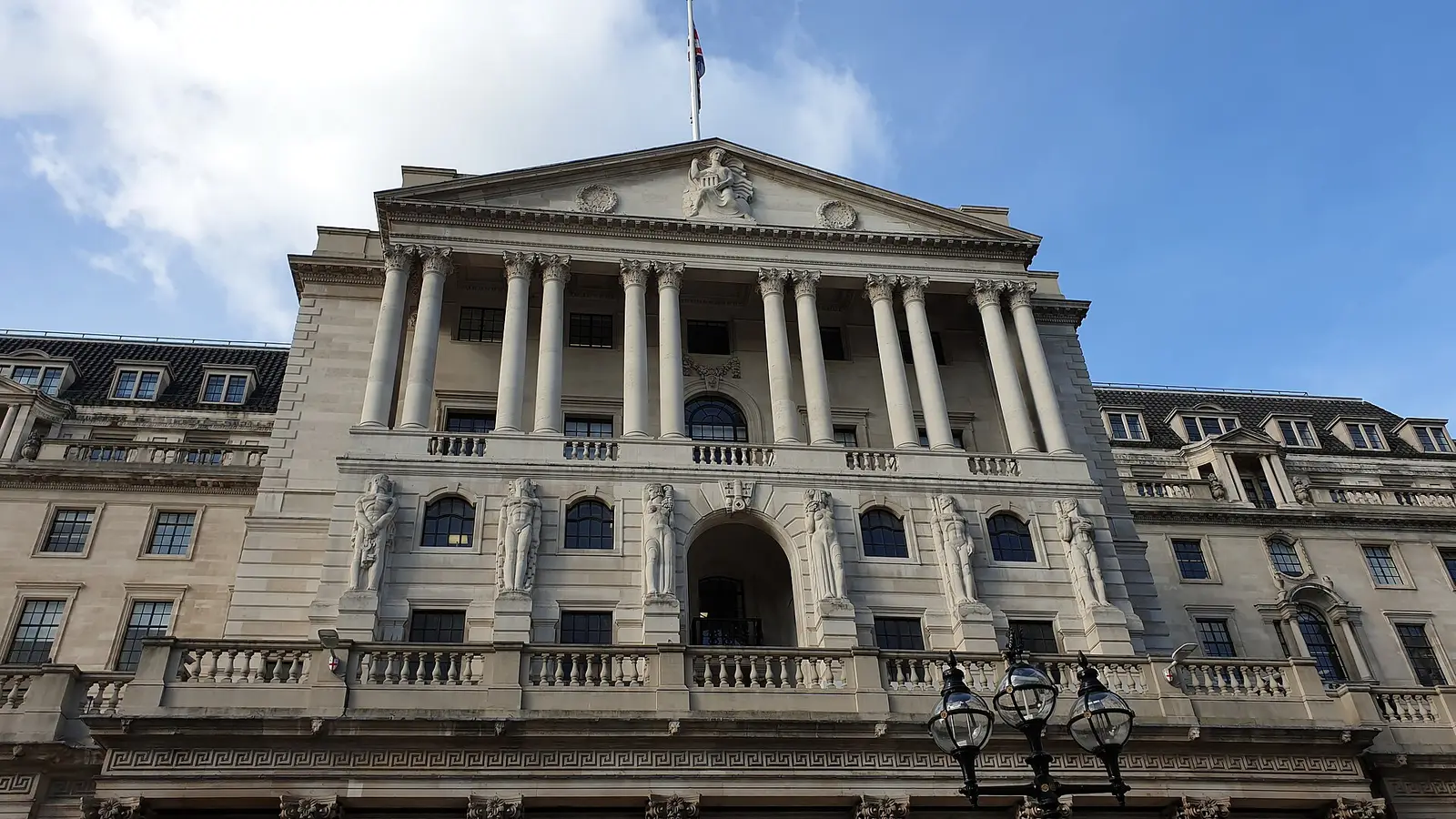 The Bank of England building on Threadneedle Street in London