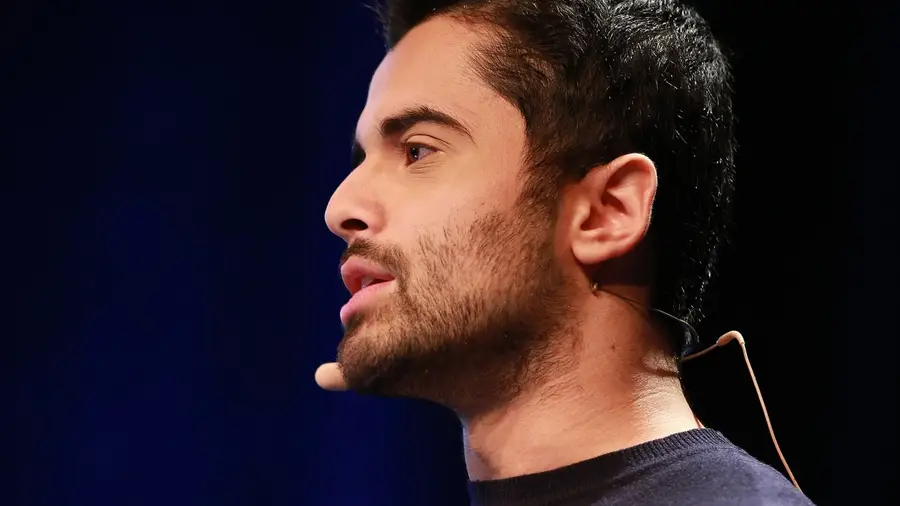 Celestia co-founder Mustafa Al-Bassam speaking on stage at the 34th Chaos Communication Congress in Leipzig